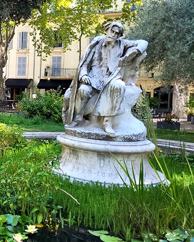 Square Alphonse Daudet à Nîmes