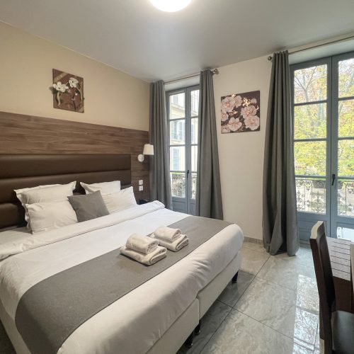Chambre-double-superieure-square-hotel-nimes (2)